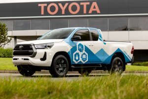No nyt 🔥🔥🔥

Saammeko esitellä: polttokennotoiminen Toyota Hilux -prototyyppi. Uusi voimalinja hyödyntää ydinkomponenttien osalta...