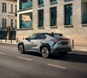 ⚡EV-Akkuturva jopa 10 vuoden / 1 miljoonan kilometrin ajan?⚡